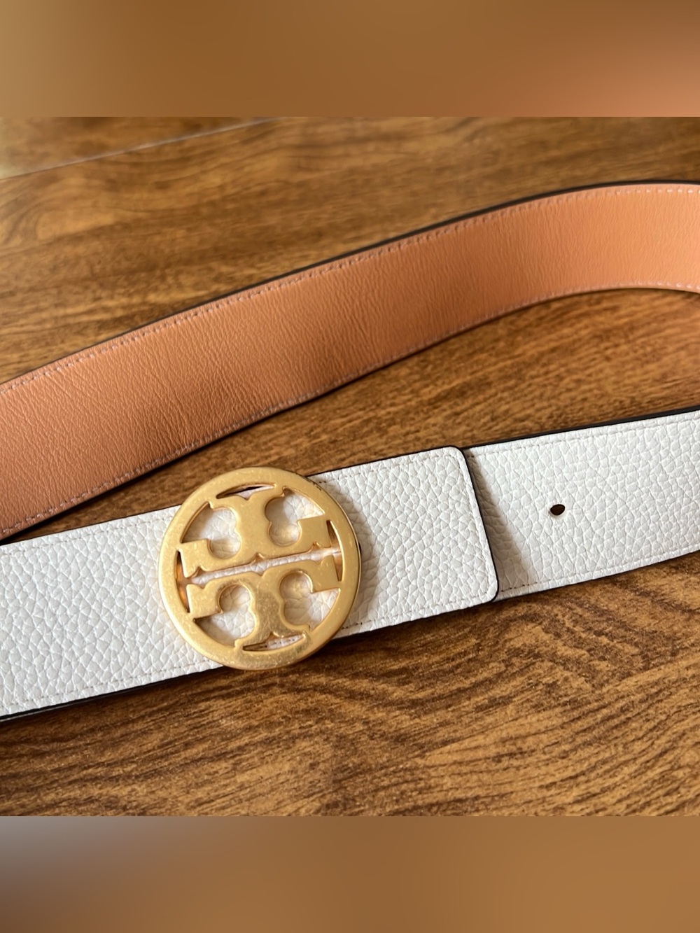 Tory Burch Women’s Cream Leather Reversible Vachetta GoldTone Logo Belt Size M - Picture 11 of 12